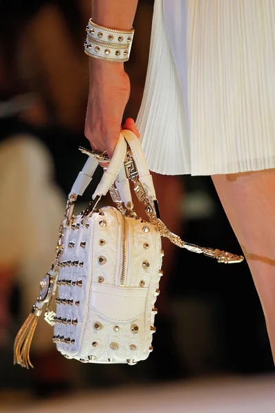 Look 23